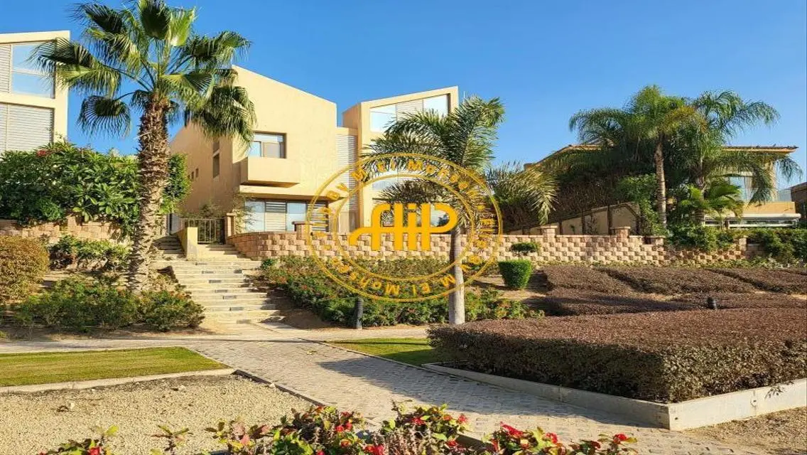 Luxurious Villa for Sale - 570 sqm with Pool and Private Garden