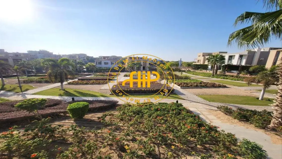 Luxurious Villa for Sale - 570 sqm with Pool and Private Garden
