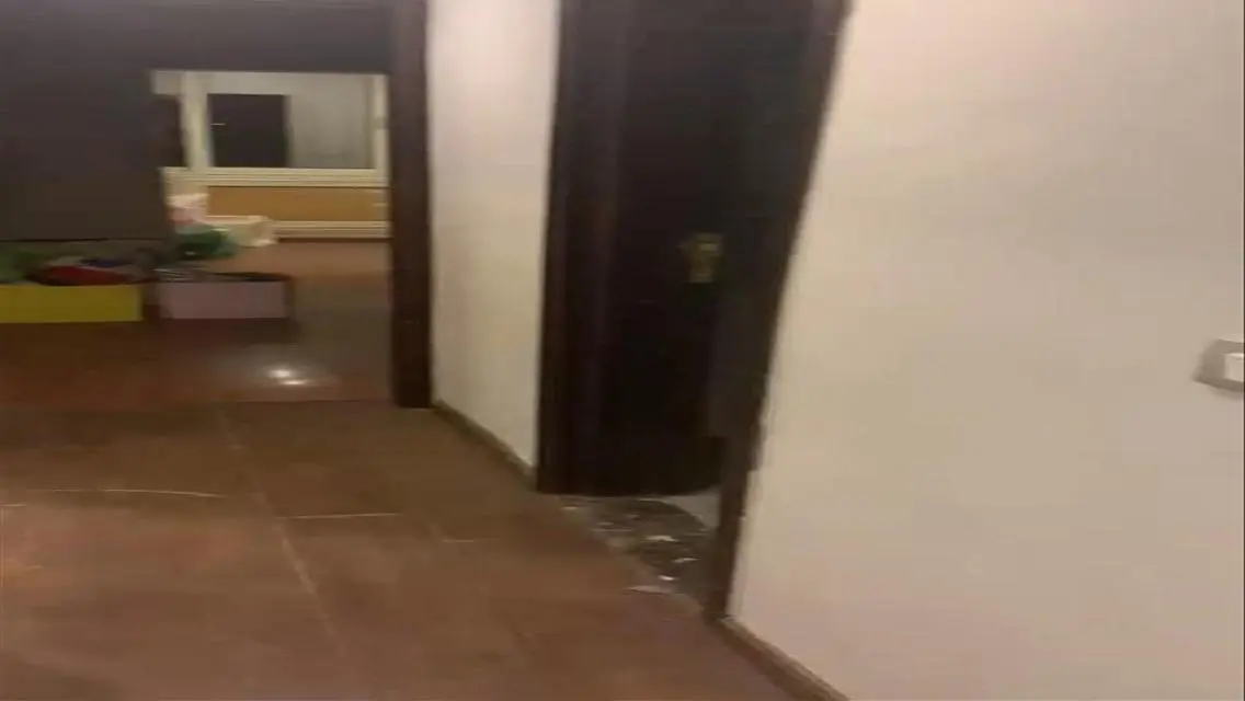شقة فاخرة مع شرفة للبيع
