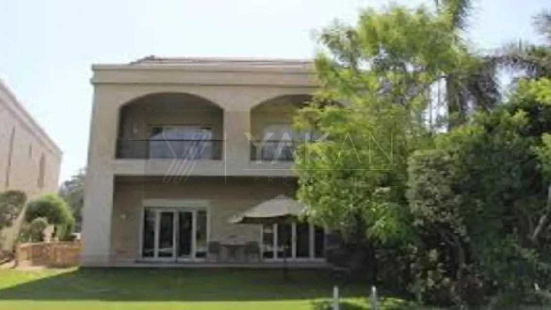 Amazing Investment Opportunity: Luxury Apartment of 3300 sqm in a Quiet Area