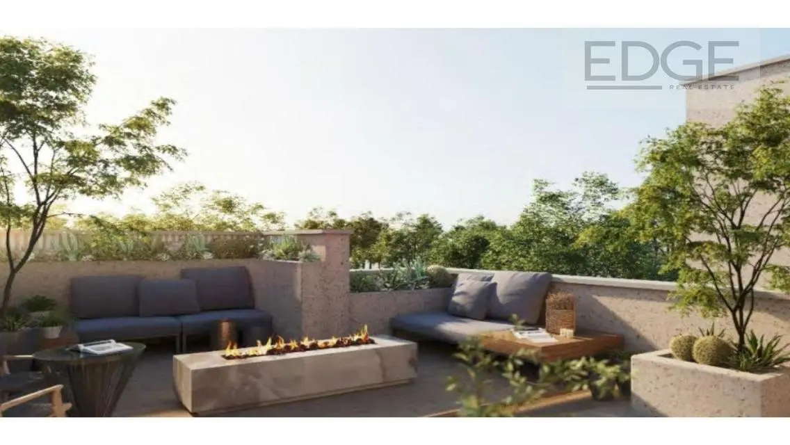 Luxury Apartment with Private Balcony and Garden