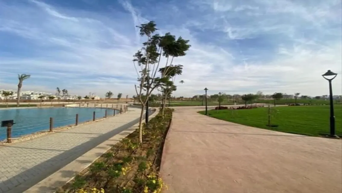 Luxurious Villa for Sale in Hyde Park - New Cairo