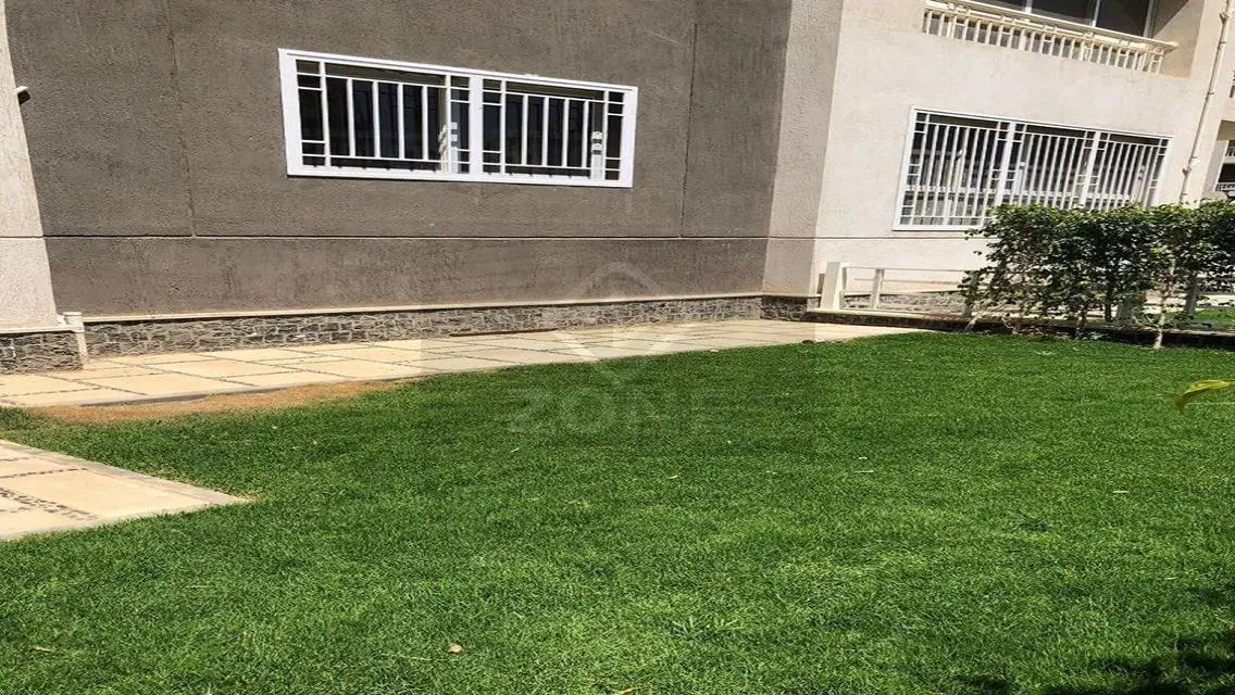 شقة فاخرة في ب10-4 بموقع استثنائي في مدينتي