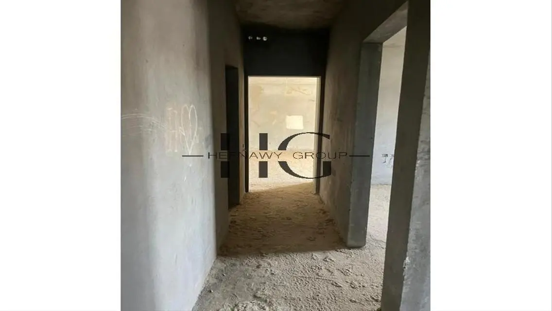شقة فاخرة للبيع في موقع متميز