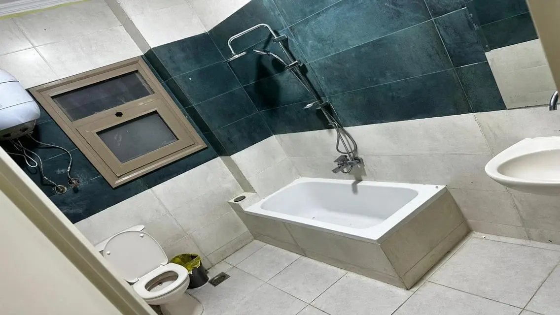 فيلا فاخرة للبيع بموقع متميز