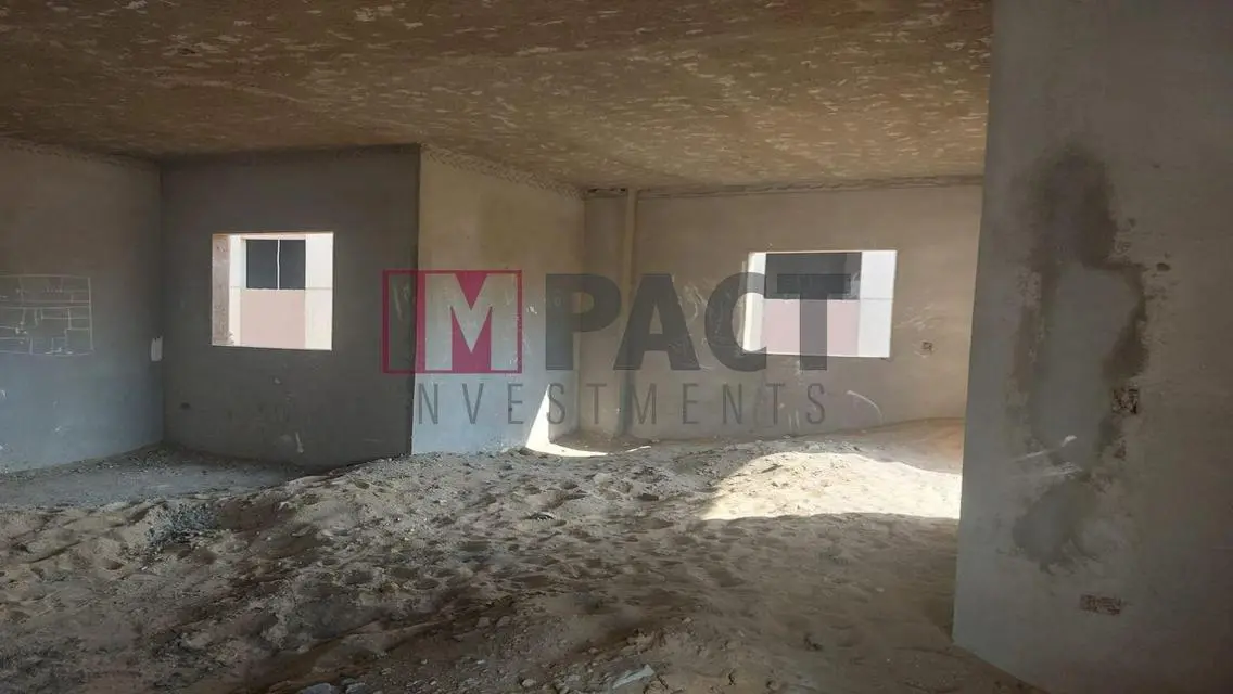 فيلا فاخرة مع حديقة ومسبح خاص للبيع