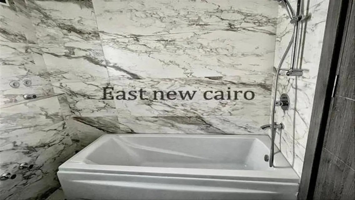 فيلا فاخرة للبيع بمساحة شاسعة وإطلالة مدهشة
