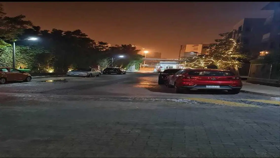 فيلا فاخرة للبيع في موقع متميز