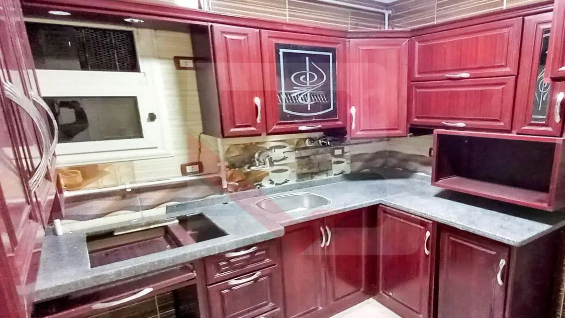 شقة فاخرة للبيع في أسافرا بحري