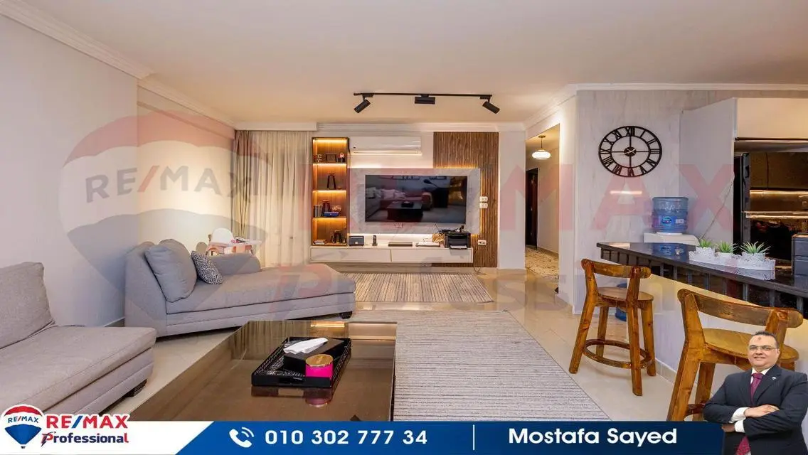 Luxury Apartment with Balcony and Stunning View