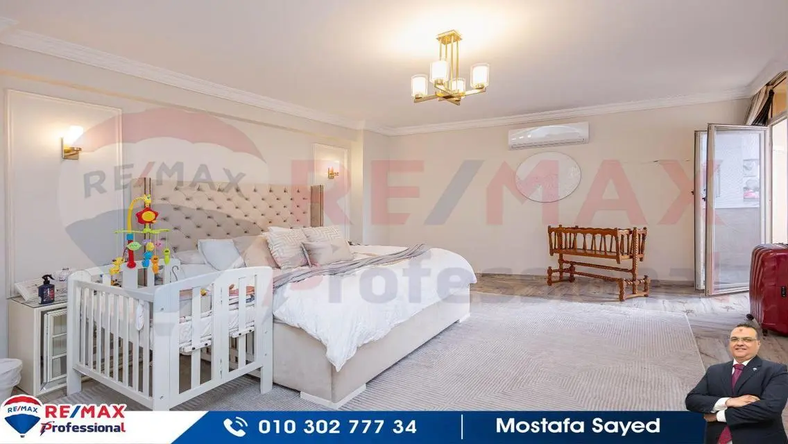 Luxury Apartment with Balcony and Stunning View