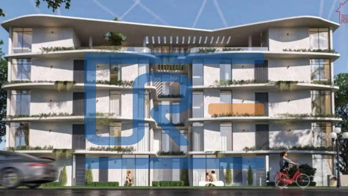 Luxury Apartment with Lake Views in Prime Location