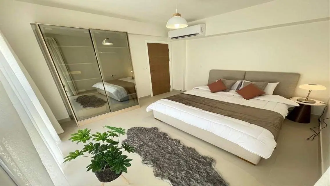 Luxurious Apartment with Private Garden and Shared Gym