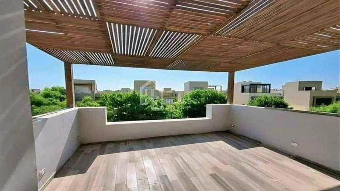شقة فاخرة للبيع بمساحة 275 متر مربع