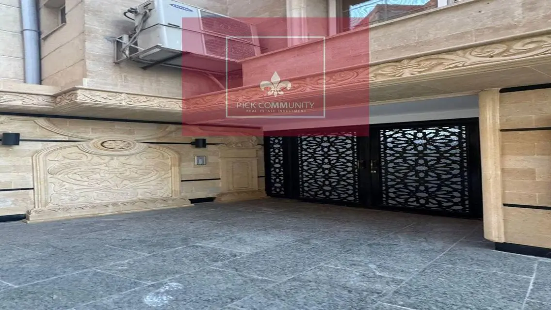 Luxury Villa for Sale with Private Garden in Prime Location