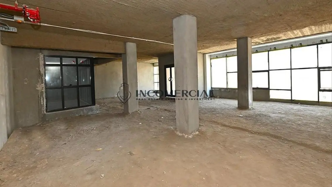 Luxurious Property with Spacious Area in a Prime Location