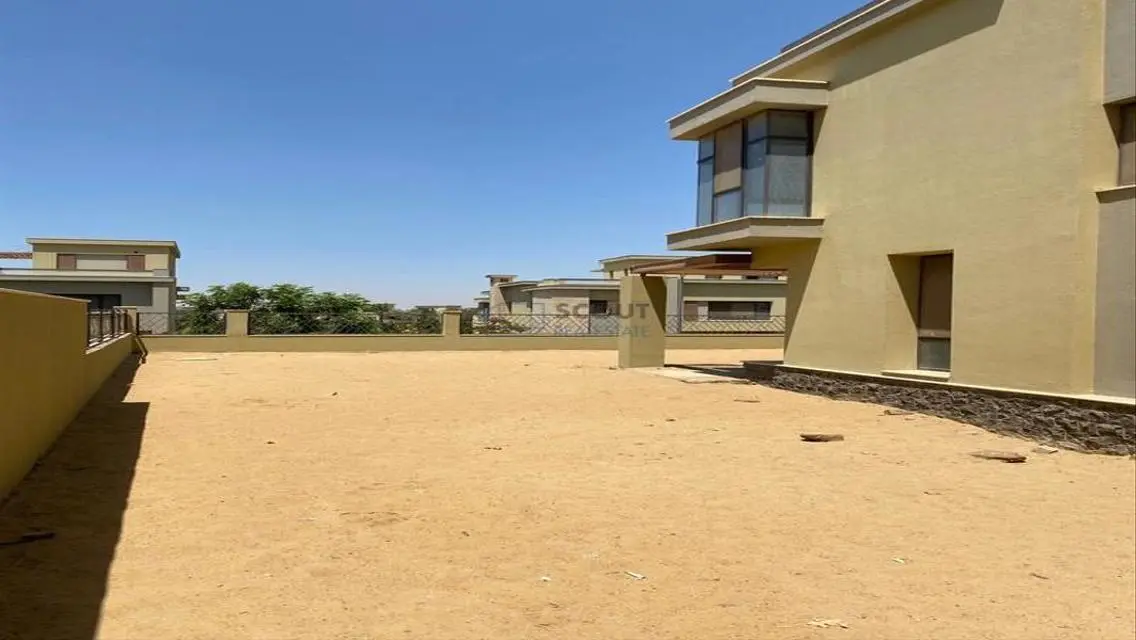 Luxury Villa with Private Garden and Maid's Room