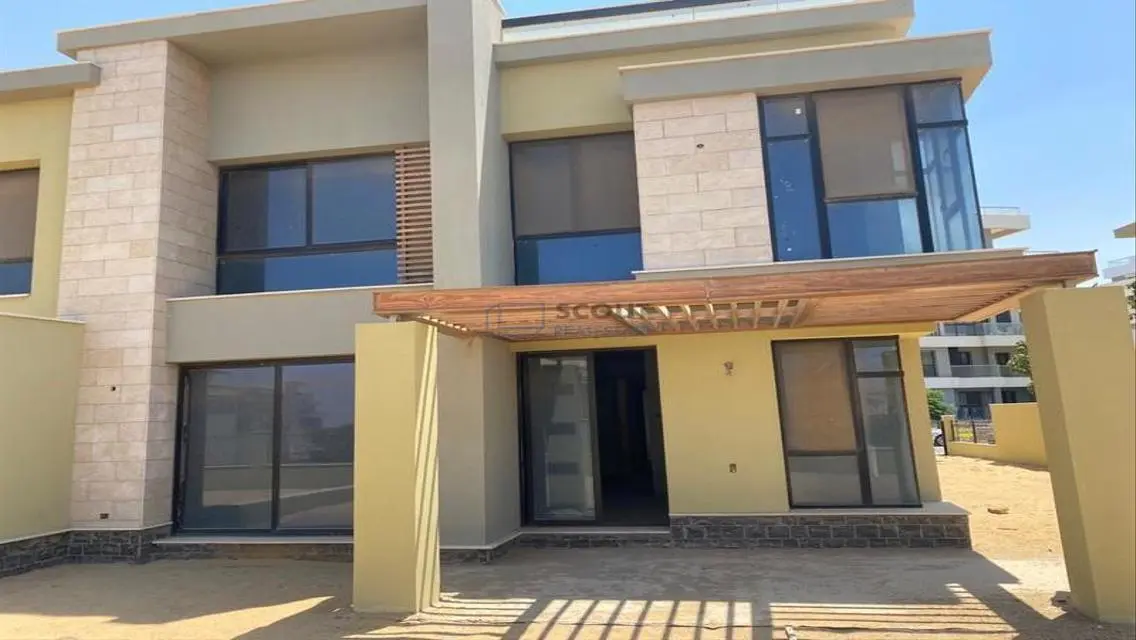 Luxury Villa with Private Garden and Maid's Room