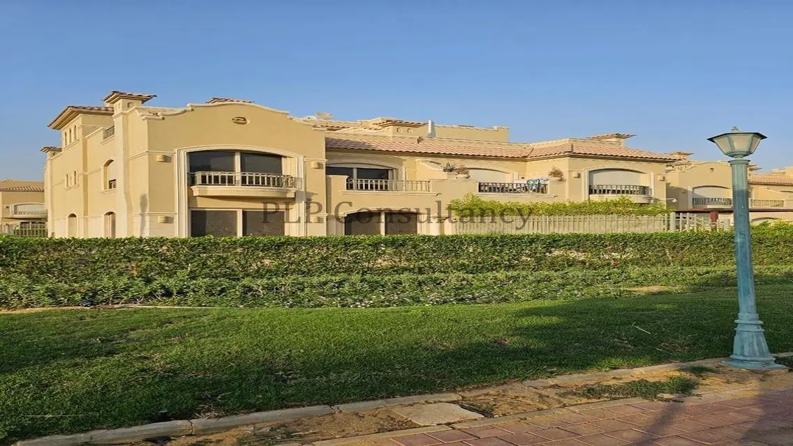 Luxury Apartment in El Patio Oro