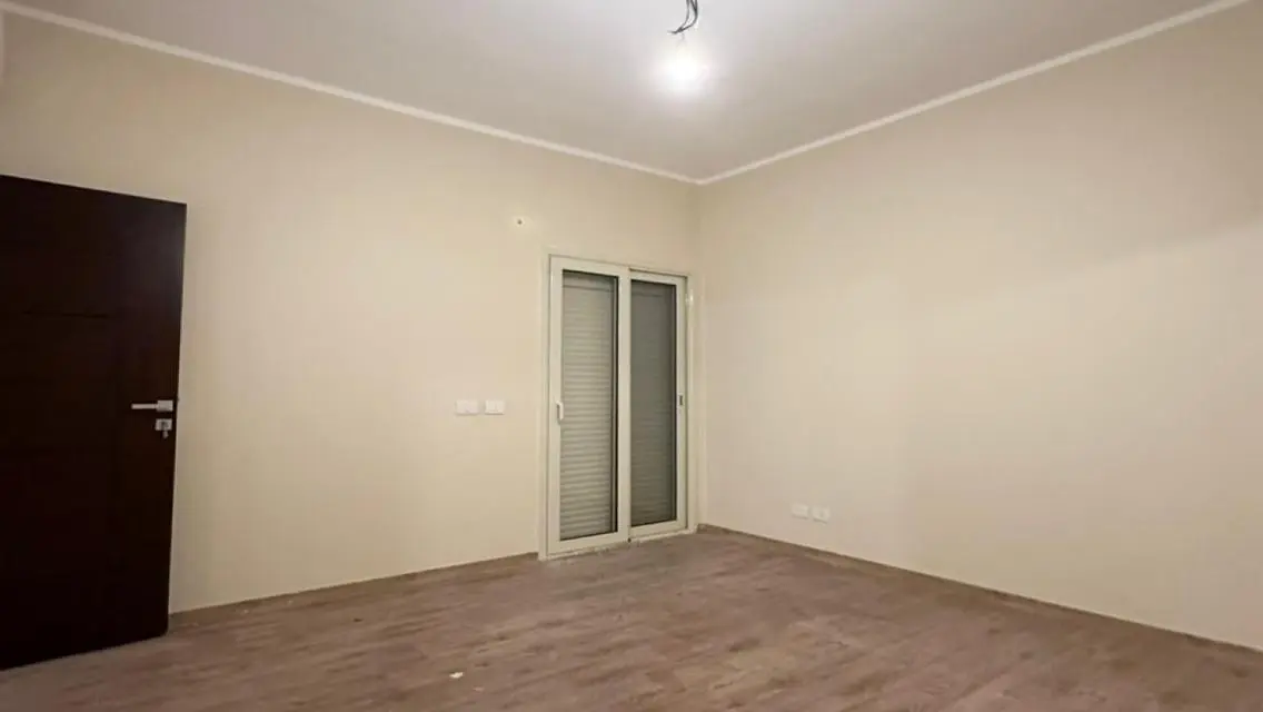 Luxury Apartment at Ninety Avenue for 45000