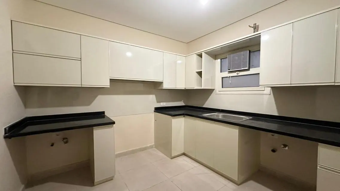 Luxury Apartment at Ninety Avenue for 45000