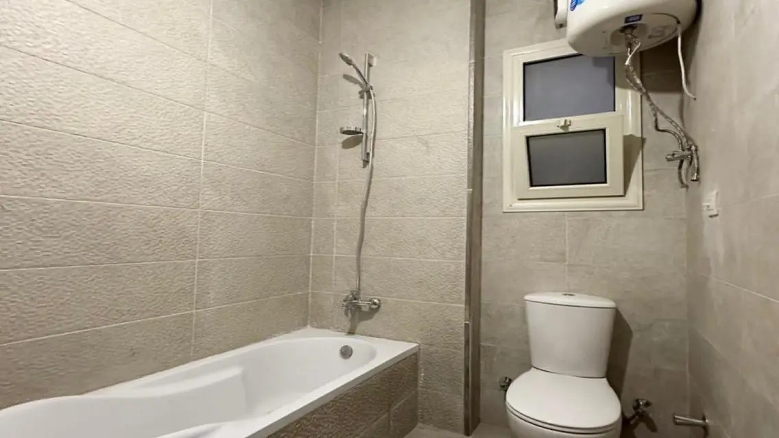 Luxury Apartment at Ninety Avenue for 45000