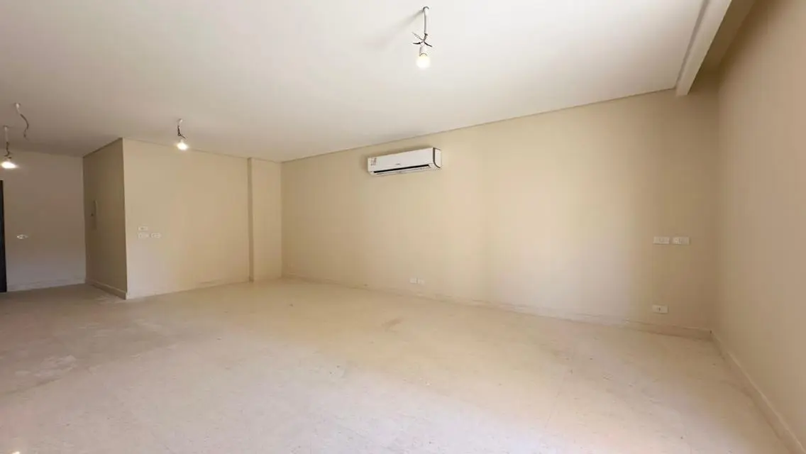 Luxury Apartment at Ninety Avenue for 45000
