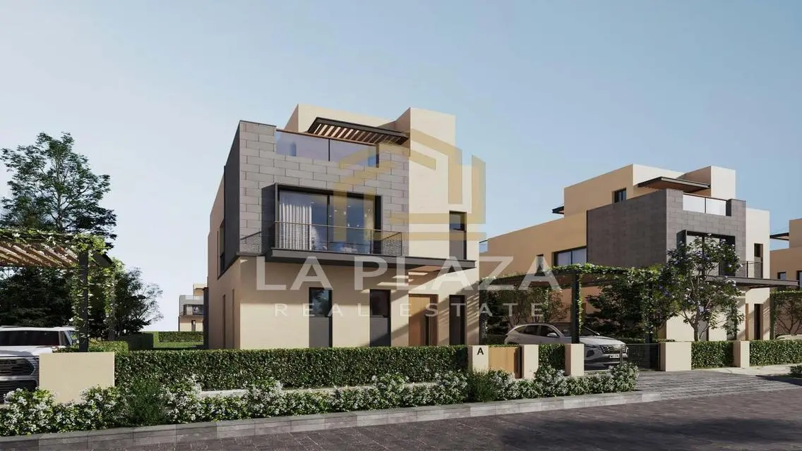 Luxurious Villa for Sale with Spacious Amenities