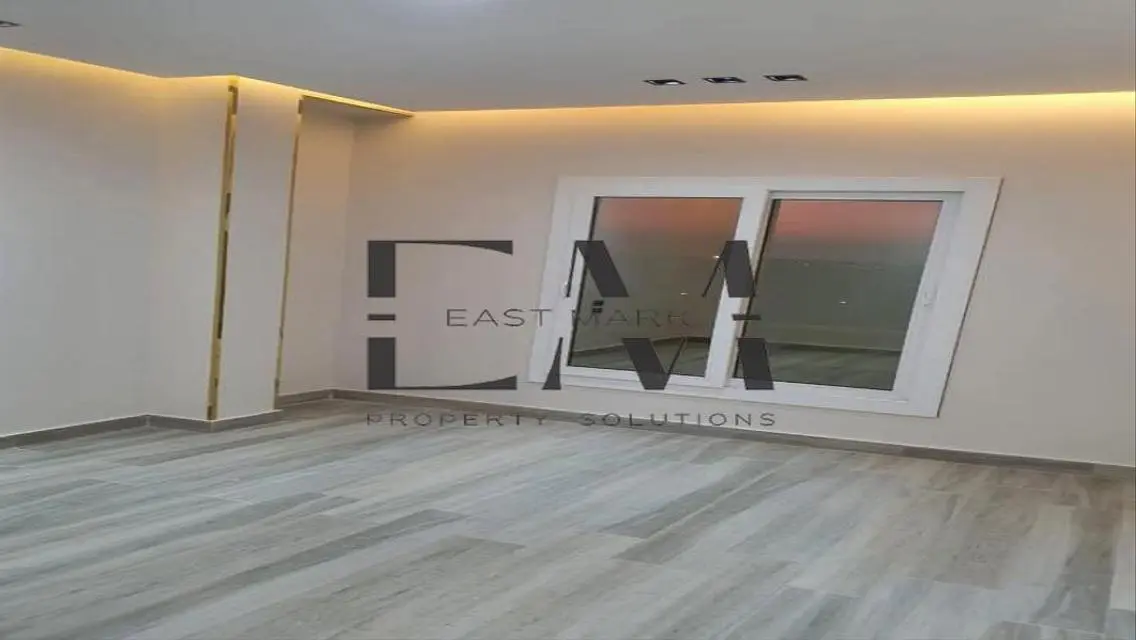 Stylish Apartment with Balcony and Great View