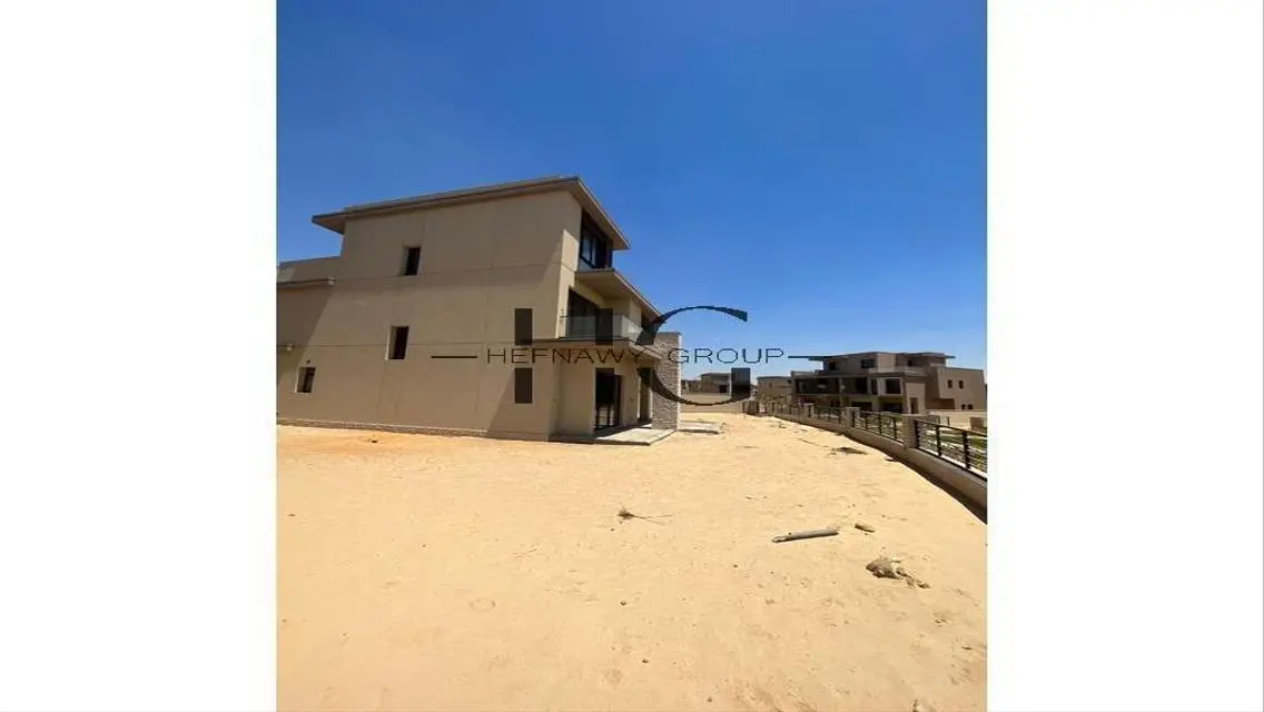 Luxury Apartment with Private Garden and Great Amenities for Sale