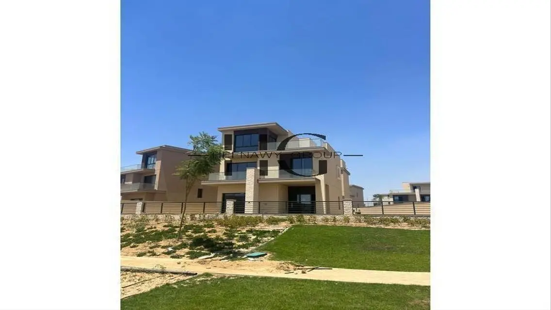 Luxury Apartment with Private Garden and Great Amenities for Sale