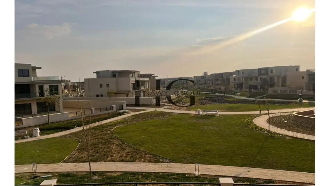 Luxury Apartment with Private Garden and Great Amenities for Sale