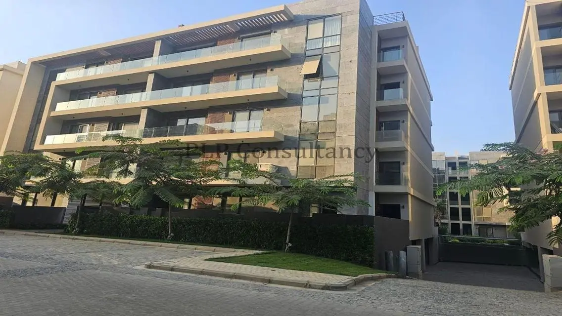 Luxury Apartment for Sale at El Patio Oro