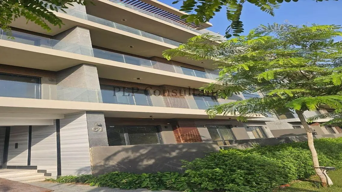 Luxury Apartment for Sale at El Patio Oro