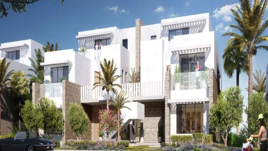 Luxurious 3 Bedroom Villa with Garden and Shared Pool