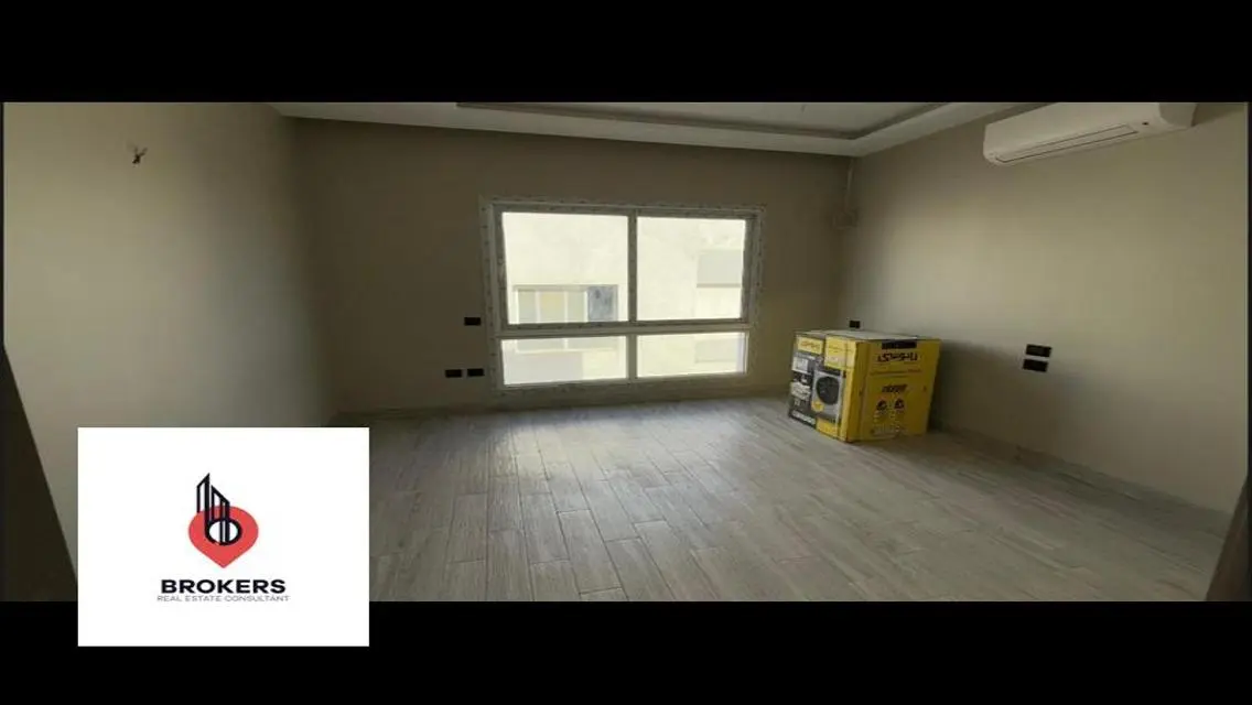 فيلا فاخرة بمساحة 300 متر للبيع
