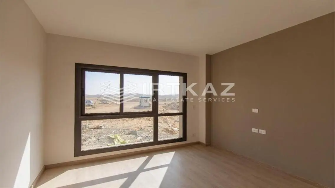 فيلا فاخرة تطل على بحيرة بالمرافق الحديثة
