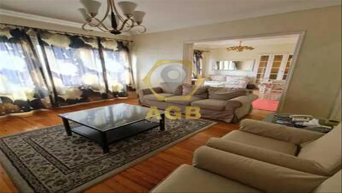 شقة رائعة 150 متر بمطل على بحيرات في موقع مميز