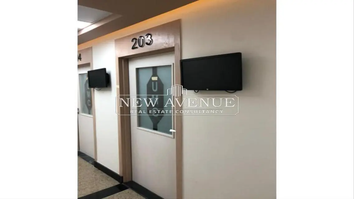 مكتب متميز UMC-56 للإيجار
