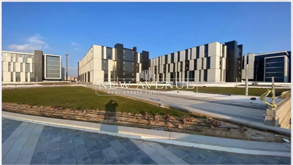Luxury Commercial Property for Sale - 5 Rooms