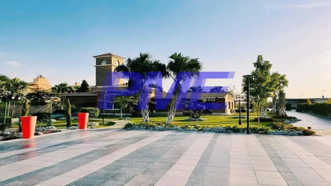 شقة فاخرة بمساحة ٢٠٣٣ متر مربع للإيجار