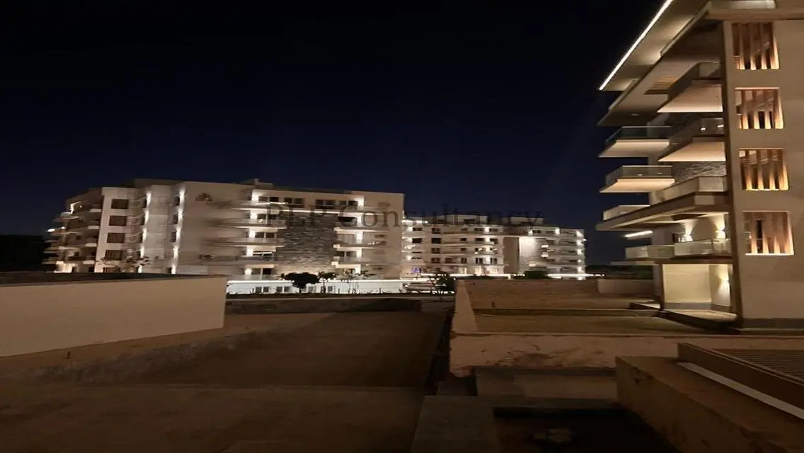 Luxury Apartment with Mountain View in i-City