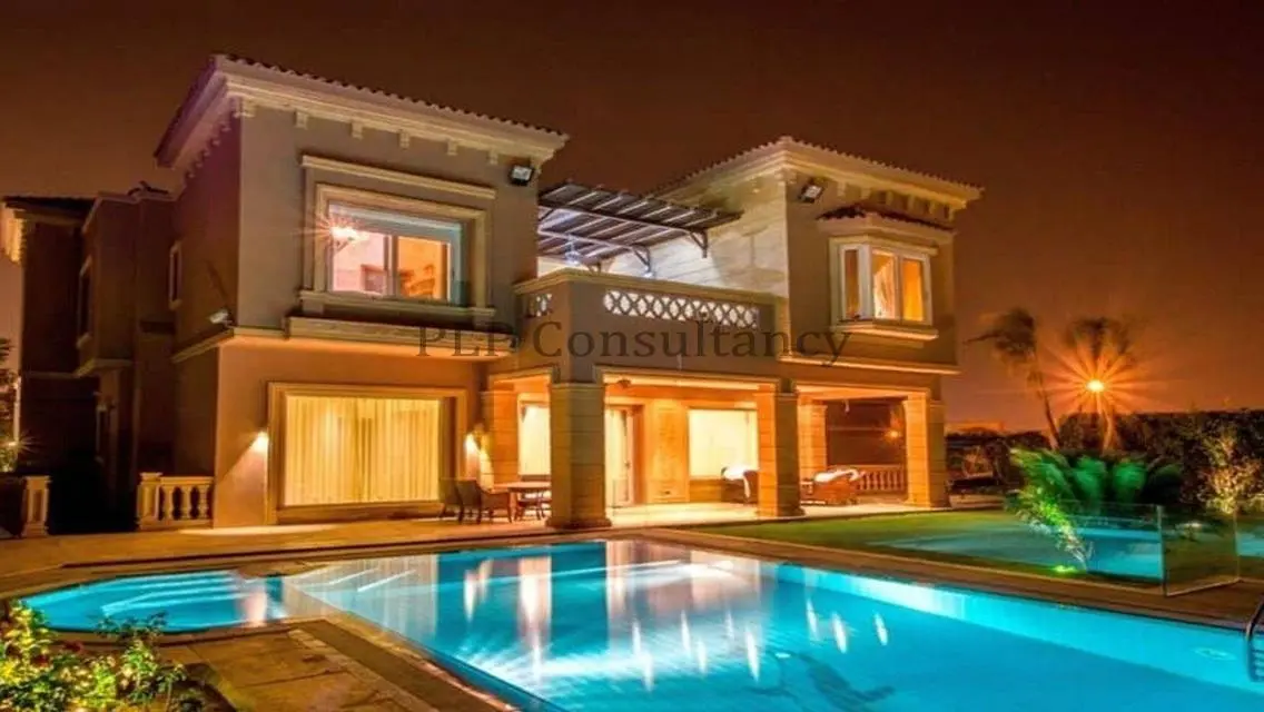 Swan Lake Residence - Luxury Apartment Overlooking Water Features