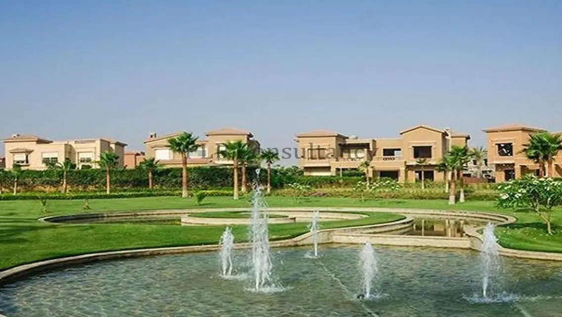 Swan Lake Residence - Luxury Apartment Overlooking Water Features