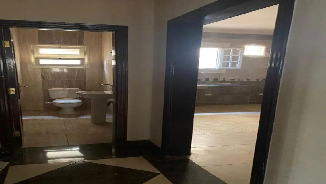 شقة مميزة بمساحة 300 متر بسعر 38000 جنيه