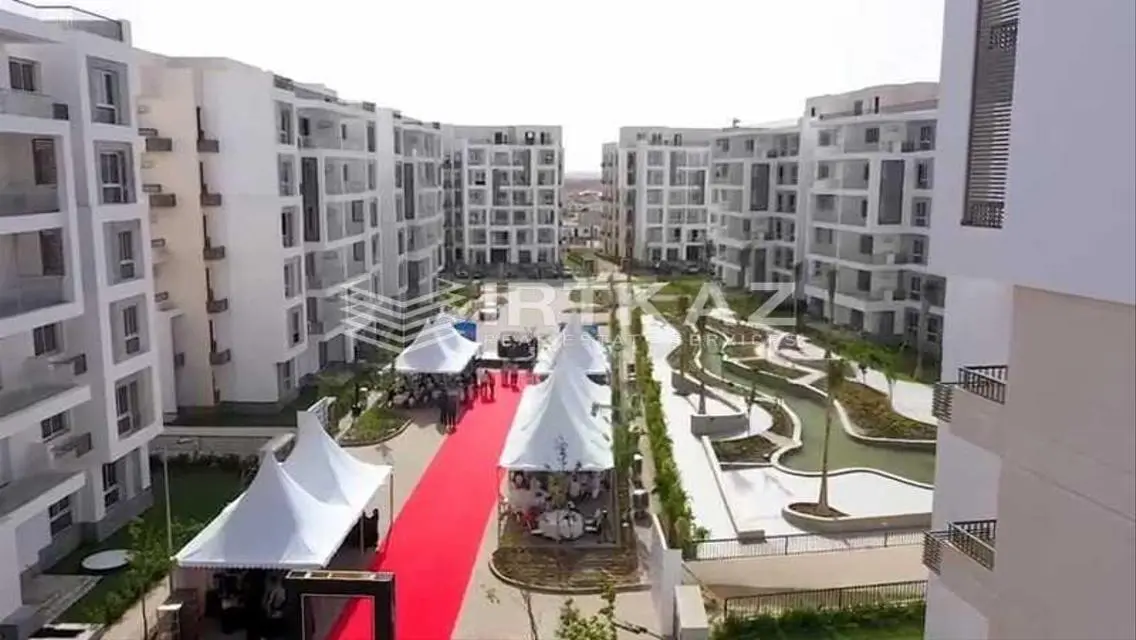 Invest in a Luxury Apartment with Lake Views - 127 sqm