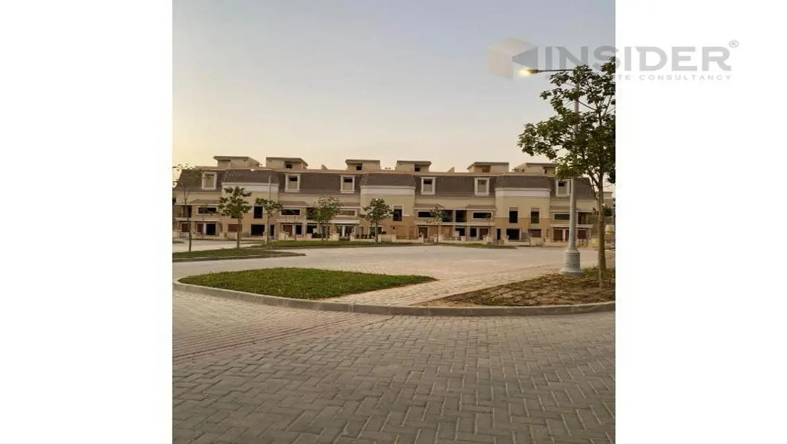 فيلا فاخرة للبيع تضم كل المرافق في قلب المدينة