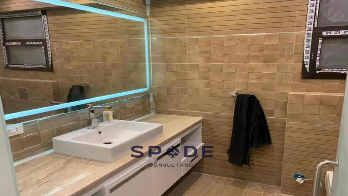 Luxury Apartment for Sale 5-5-308