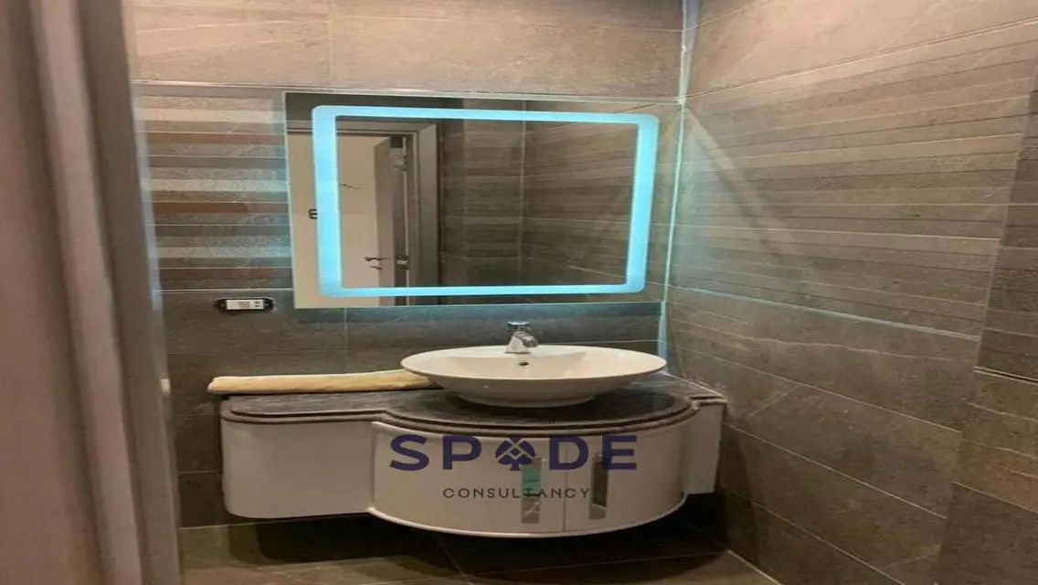 Luxury Apartment for Sale 5-5-308