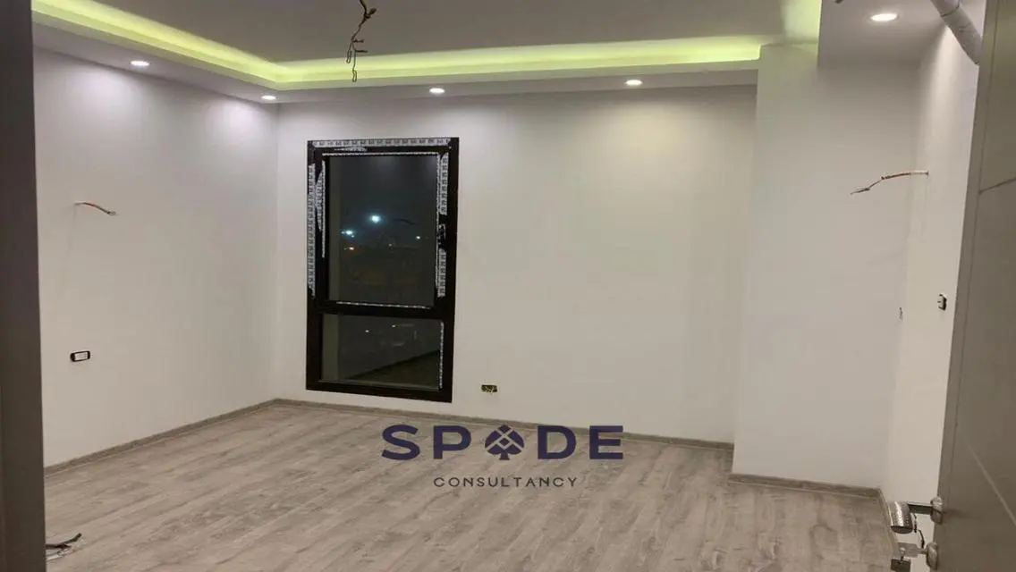 Luxury Apartment for Sale 5-5-308